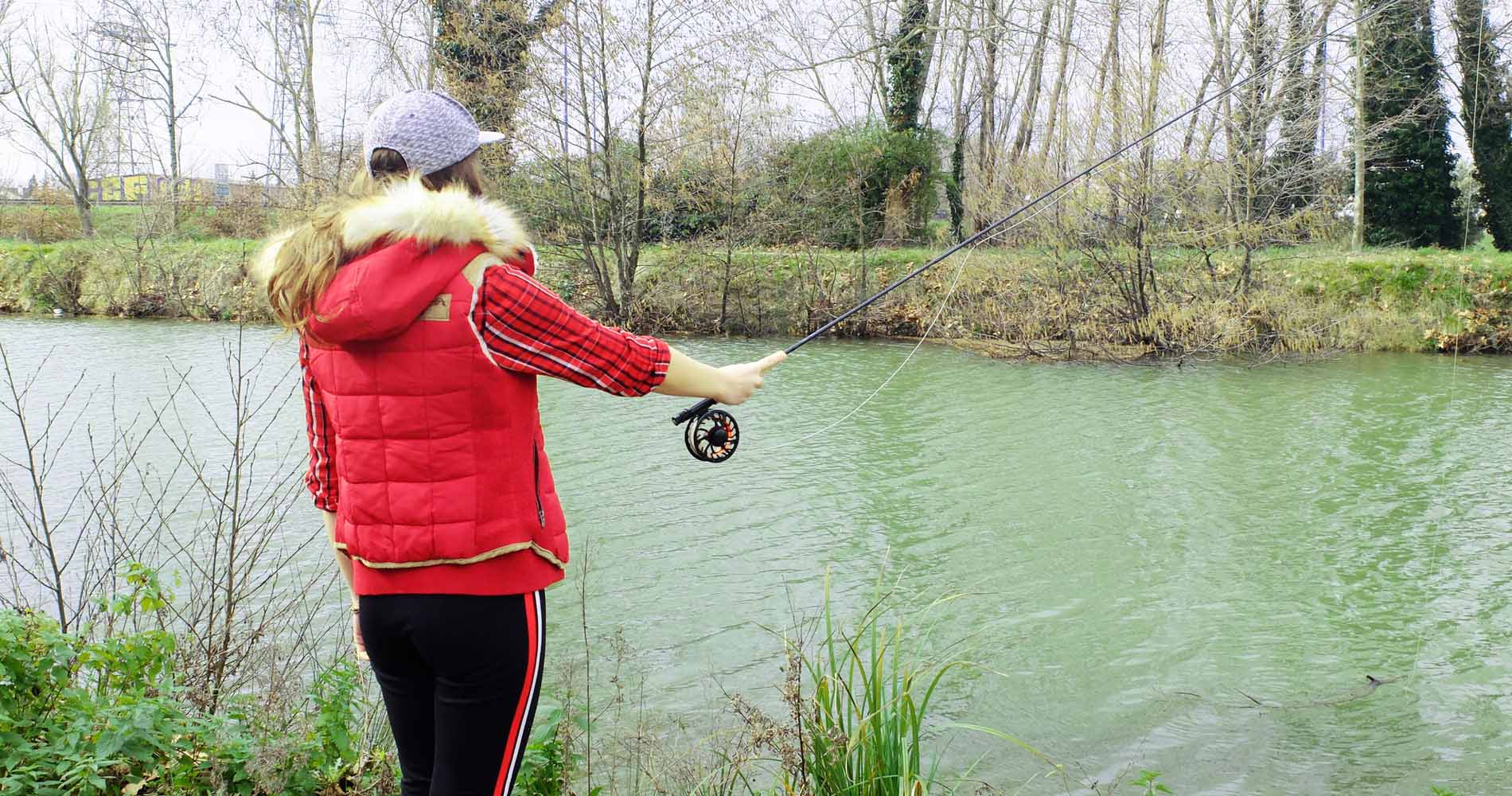 Un Ensemble D'accessoires De Pêche Pour La Pêche Avec Image stock